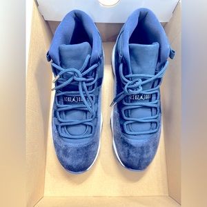 AIR JORDAN 11 RETRO 'JETER..BOX DOESN’T HAVE A TOP